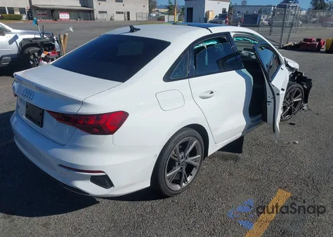 2024 Audi A3 Premium 40 Tfsi Front-Wheel Drive S Tronic z USA, uszkodzony, nr VIN WAUAUDGY2RA054657